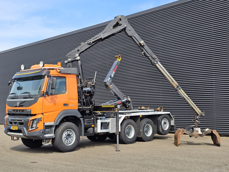 Volvo FMX 460 8x4-4 / HIAB Z CRANE + HOOKLIFT - Мултилифт с кука камион: снимка 2 Volvo FMX 460 8x4-4 / HIAB Z CRANE + HOOKLIFT - Мултилифт с кука камион: снимка 2