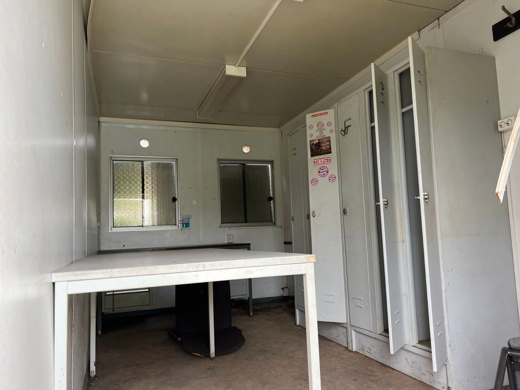 Büro Container mit Heizung Licht Tisch Schränke - Мултилифт с кука/ За контейнери: снимка 5 Büro Container mit Heizung Licht Tisch Schränke - Мултилифт с кука/ За контейнери: снимка 5
