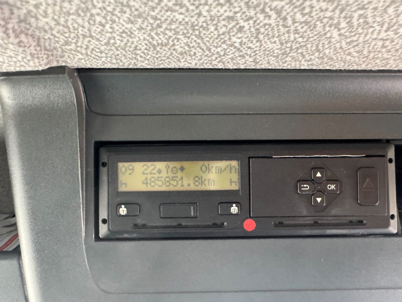 MAN 15.290 4X2 Koffer mit Hebebühne AHK - Камион фургон: снимка 4 MAN 15.290 4X2 Koffer mit Hebebühne AHK - Камион фургон: снимка 4