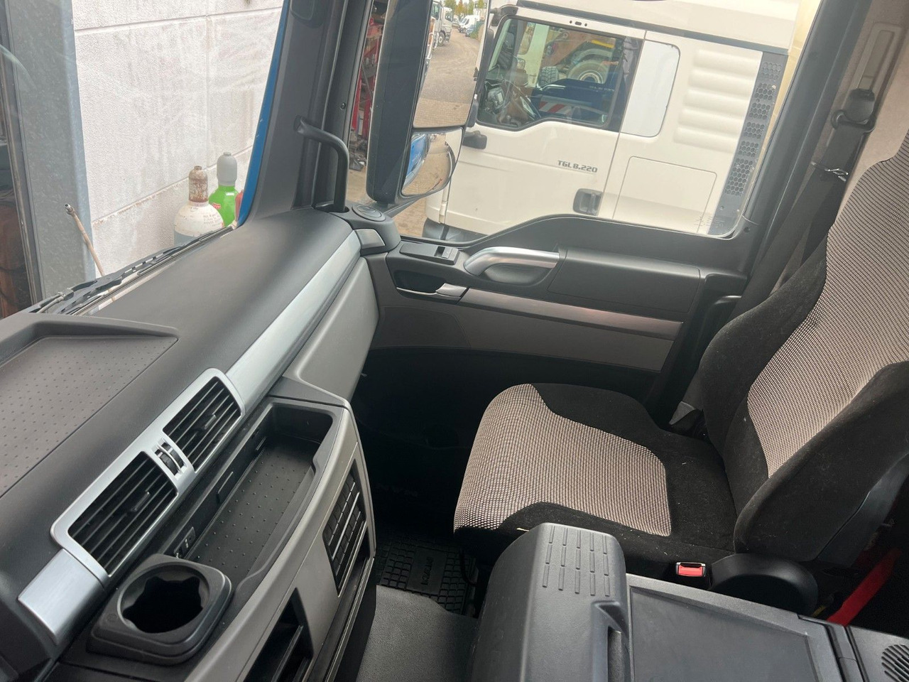 MAN 18.430 4X2 Meiller 3. Seitenkipper Top Zustand - Самосвал камион: снимка 4 MAN 18.430 4X2 Meiller 3. Seitenkipper Top Zustand - Самосвал камион: снимка 4