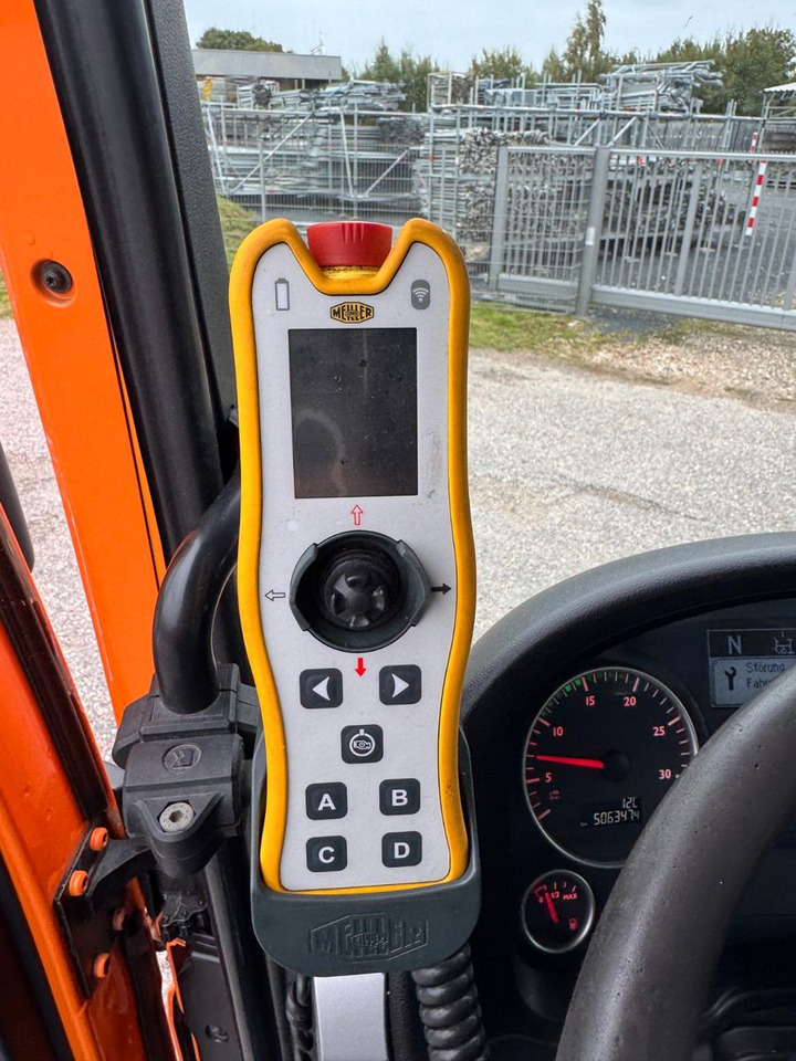 MAN 26.440 6X2 Meiller RK 20.70 mit Funk - Мултилифт с кука камион: снимка 4 MAN 26.440 6X2 Meiller RK 20.70 mit Funk - Мултилифт с кука камион: снимка 4