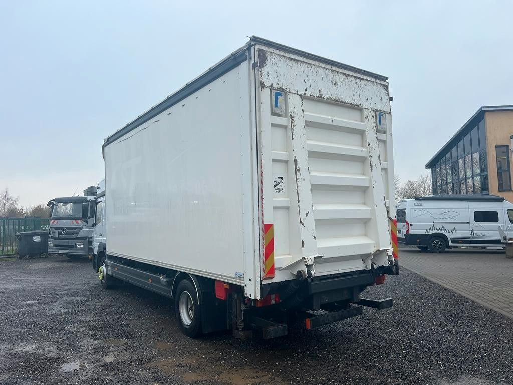 Камион с брезент Mercedes-Benz 1324 4X2 Koffer Plane 6 to. Hebebühne: снимка 10