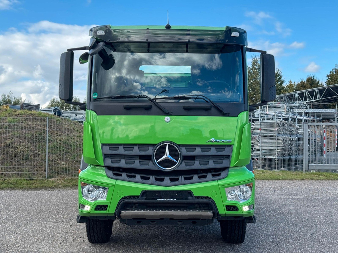 Mercedes-Benz 2643 6X4 Meiller 3 S. Bordmatik Top Zustand - Самосвал камион: снимка 4 Mercedes-Benz 2643 6X4 Meiller 3 S. Bordmatik Top Zustand - Самосвал камион: снимка 4