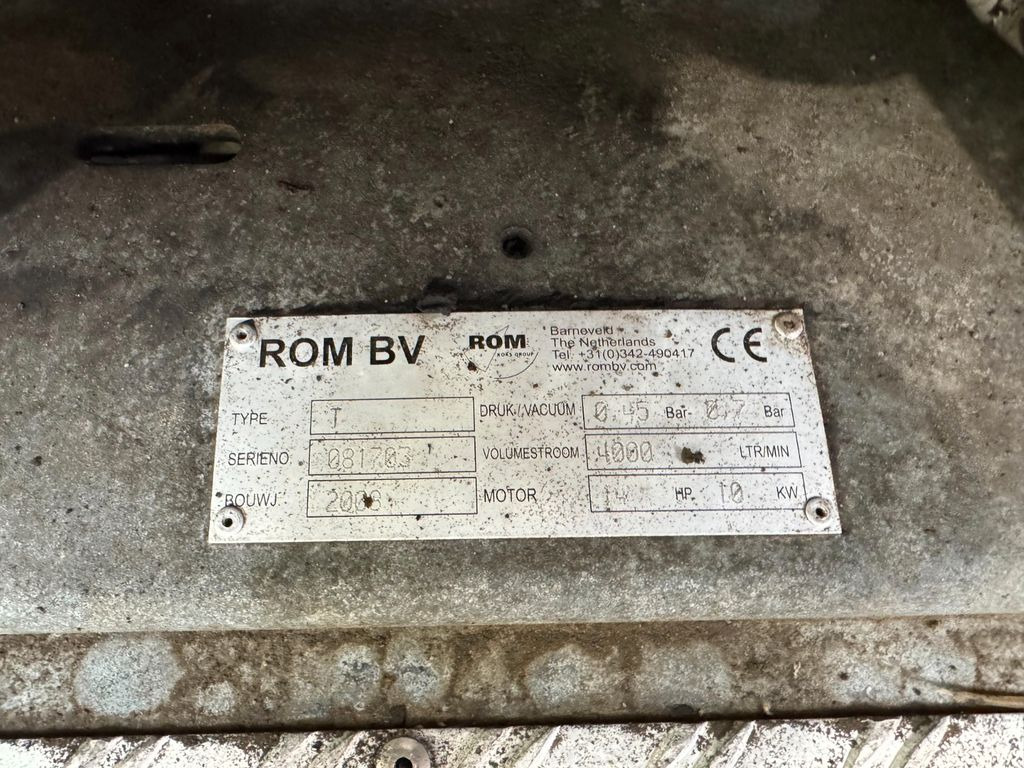 Mercedes-Benz 818 4X2 ROM Toilettenwagen Mercedes-Benz 818 4X2 ROM Toilettenwagen 6 Plätze - Каналопочистваща машина: снимка 3 Mercedes-Benz 818 4X2 ROM Toilettenwagen Mercedes-Benz 818 4X2 ROM Toilettenwagen 6 Plätze - Каналопочистваща машина: снимка 3