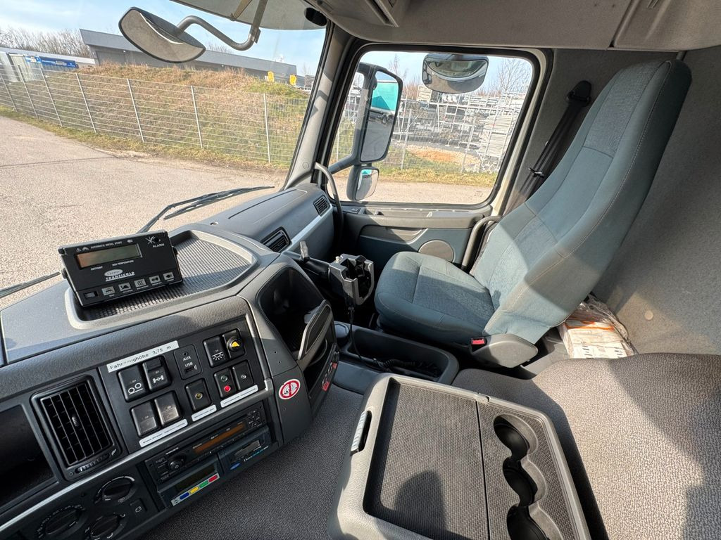 Рефрижератор камион Volvo FM 410 6X2 Kühlkoffer mit Carrier Diesel & Strom: снимка 11
