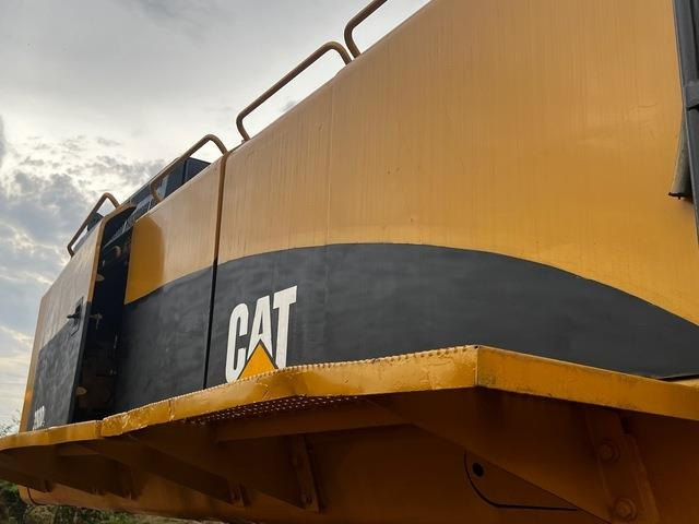CAT 390DL - Верижен багер: снимка 2 CAT 390DL - Верижен багер: снимка 2