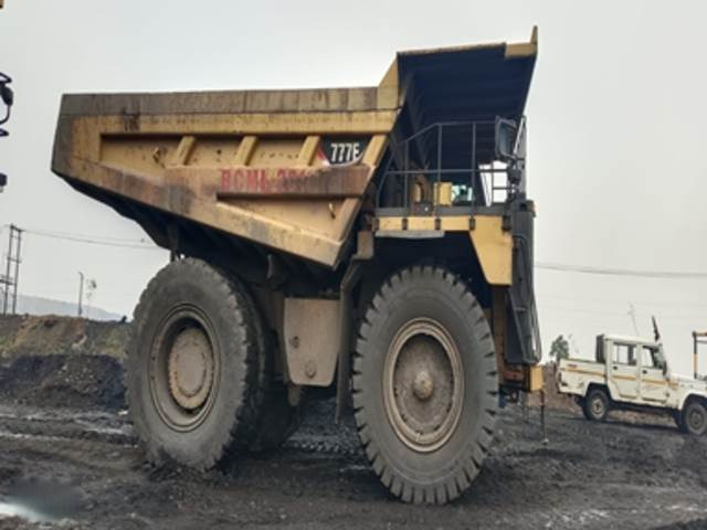 CAT 777E - Кариерен самосвал: снимка 3 CAT 777E - Кариерен самосвал: снимка 3
