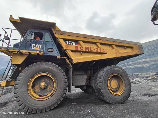 CAT 777E - Кариерен самосвал: снимка 1 CAT 777E - Кариерен самосвал: снимка 1