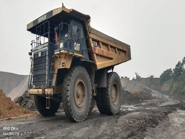 CAT 777E - Кариерен самосвал: снимка 1 CAT 777E - Кариерен самосвал: снимка 1