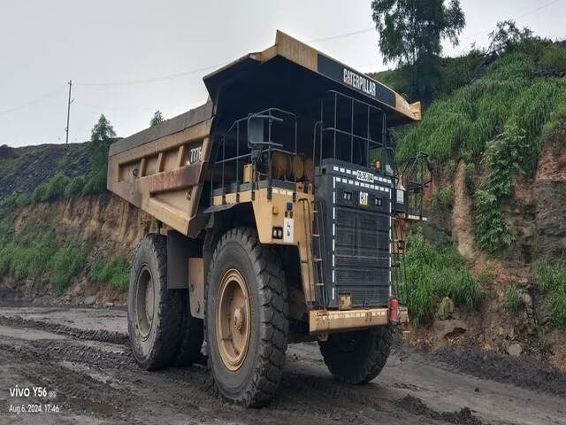 CAT 777E - Кариерен самосвал: снимка 4 CAT 777E - Кариерен самосвал: снимка 4