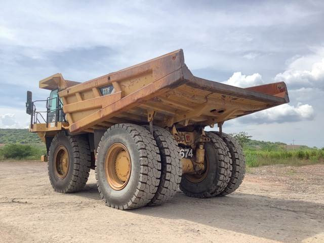 CAT 777F - Кариерен самосвал: снимка 2 CAT 777F - Кариерен самосвал: снимка 2