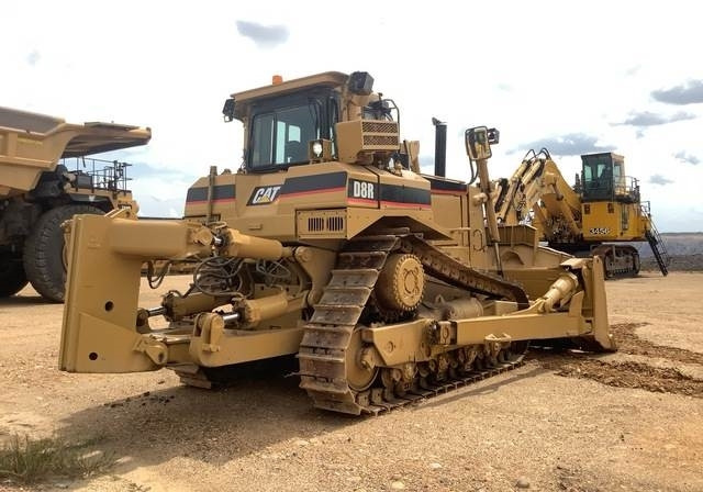 CAT D8R - Булдозер: снимка 3 CAT D8R - Булдозер: снимка 3
