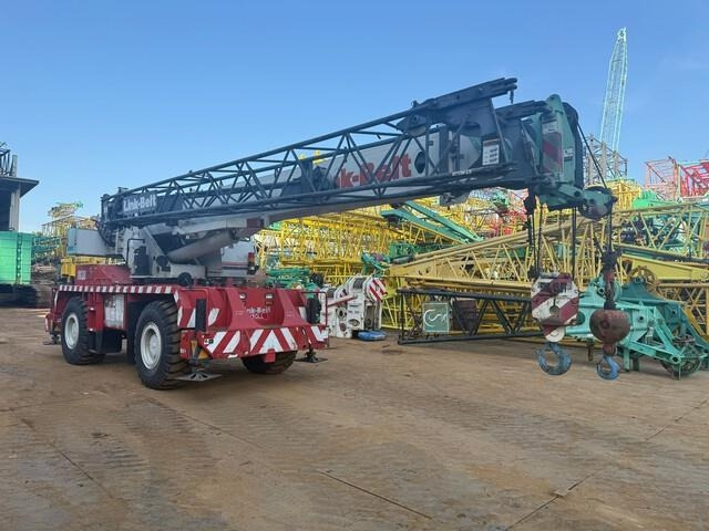 Link-Belt RTC8030-2 - Кран за пресечени терени: снимка 4 Link-Belt RTC8030-2 - Кран за пресечени терени: снимка 4