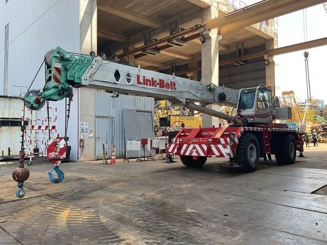 Link-Belt RTC8050-2 - Кран за пресечени терени: снимка 2 Link-Belt RTC8050-2 - Кран за пресечени терени: снимка 2