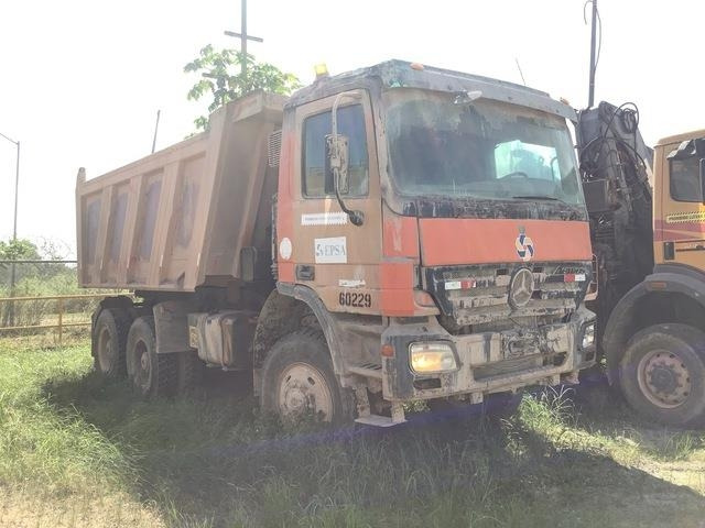 Mercedes-Benz ACTROS 3341 - Самосвал камион: снимка 4 Mercedes-Benz ACTROS 3341 - Самосвал камион: снимка 4