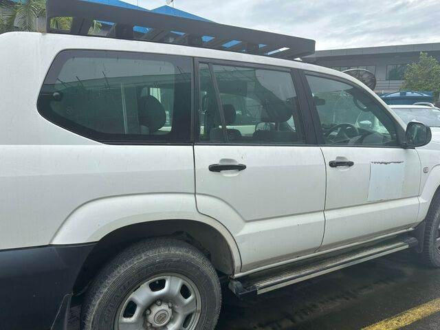 Toyota Prado - Лек автомобил: снимка 2 Toyota Prado - Лек автомобил: снимка 2