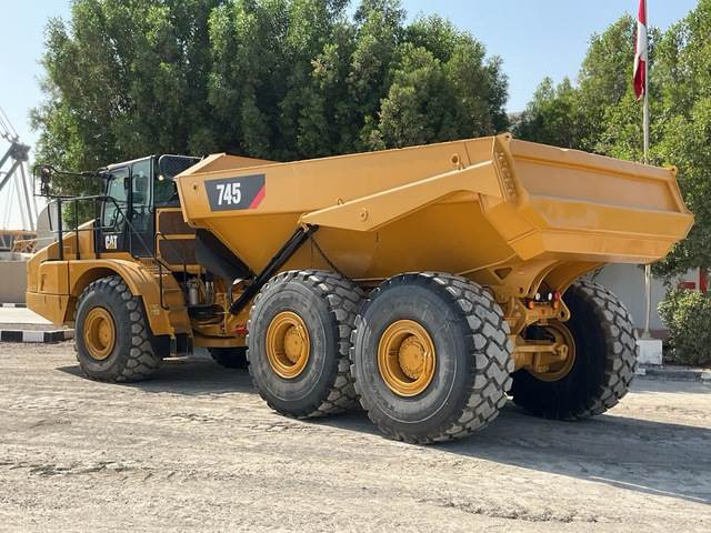 CAT 745 - Съчленен самосвал: снимка 2 CAT 745 - Съчленен самосвал: снимка 2