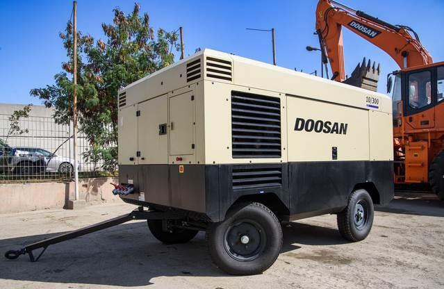 Doosan 10/300 - Компресор за въздух: снимка 1 Doosan 10/300 - Компресор за въздух: снимка 1