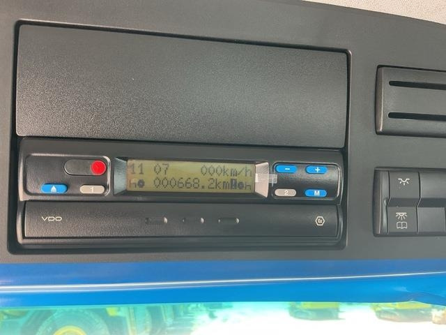 Шаси кабина Mercedes-Benz Arocs 4240: снимка 15