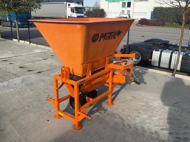 Motyl Symbol N031M - Машина за разпръскване на сол/ Пясък: снимка 2 Motyl Symbol N031M - Машина за разпръскване на сол/ Пясък: снимка 2