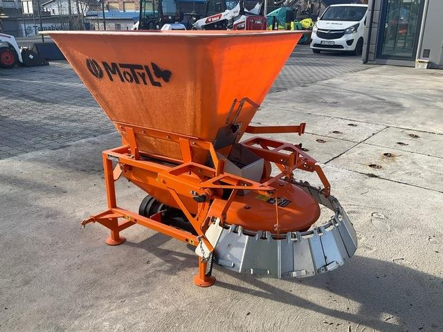 Motyl Symbol N031M - Машина за разпръскване на сол/ Пясък: снимка 3 Motyl Symbol N031M - Машина за разпръскване на сол/ Пясък: снимка 3