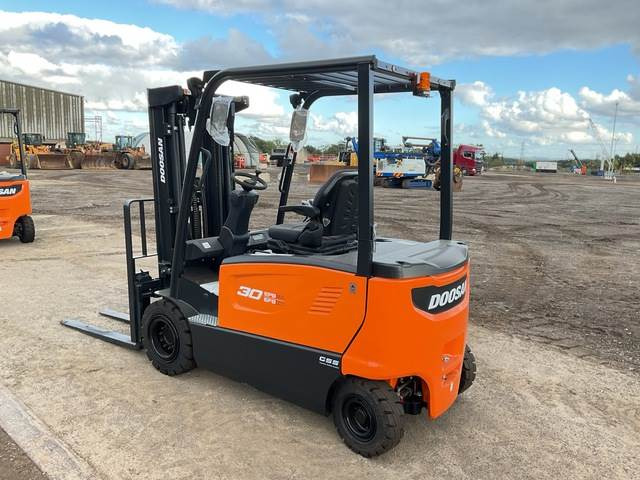 Doosan B30X-7 PLUS - Електрокар: снимка 2 Doosan B30X-7 PLUS - Електрокар: снимка 2