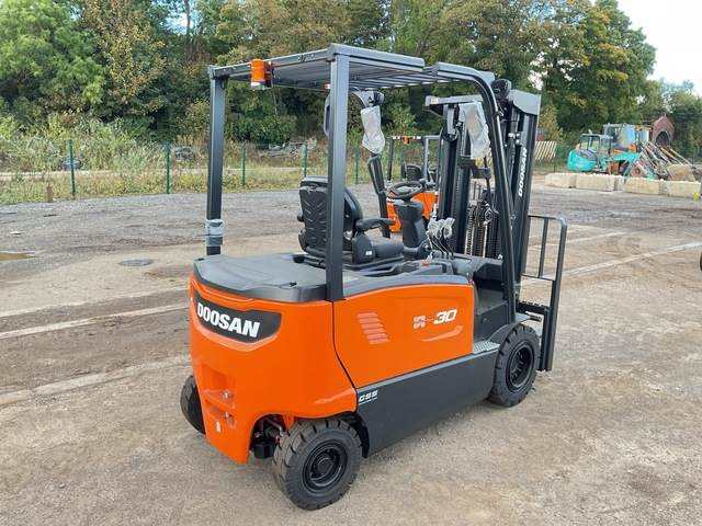 Doosan B30X-7 PLUS - Електрокар: снимка 3 Doosan B30X-7 PLUS - Електрокар: снимка 3