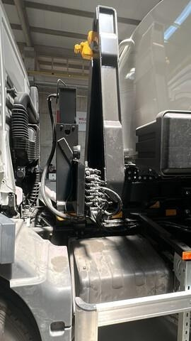 Камион цистерна MAN TGM18.250: снимка 9