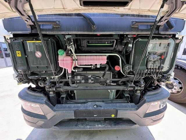 Камион цистерна MAN TGM18.250: снимка 13