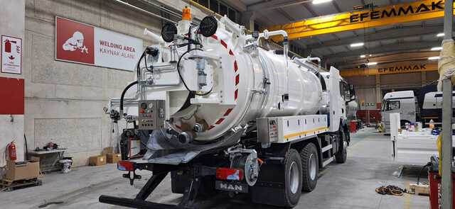 MAN TGS 33.400 Jetter - Каналопочистваща машина: снимка 3 MAN TGS 33.400 Jetter - Каналопочистваща машина: снимка 3