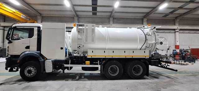MAN TGS33.400 Jetter - Каналопочистваща машина: снимка 3 MAN TGS33.400 Jetter - Каналопочистваща машина: снимка 3