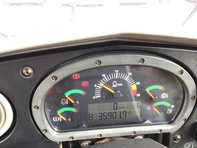 Кариерен самосвал CAT 777F: снимка 24 Кариерен самосвал CAT 777F: снимка 24