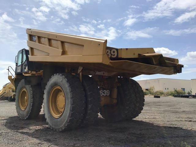 CAT 777F - Кариерен самосвал: снимка 2 CAT 777F - Кариерен самосвал: снимка 2