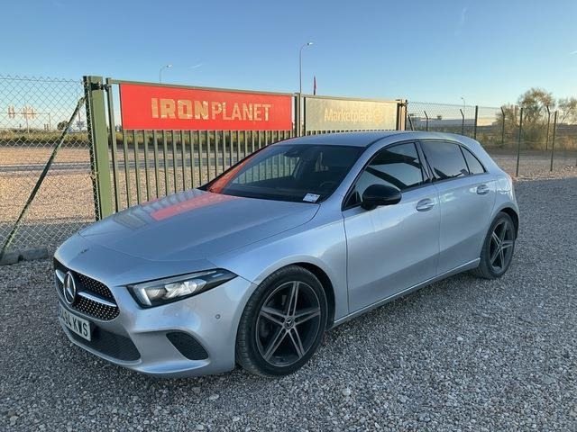 Mercedes-Benz A180d - Лек автомобил: снимка 1 Mercedes-Benz A180d - Лек автомобил: снимка 1