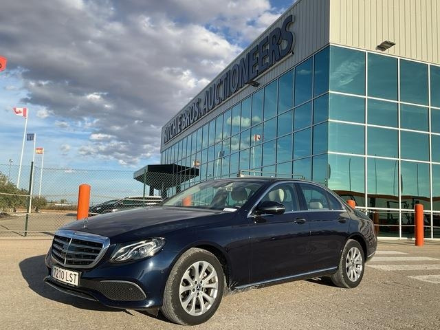Mercedes-Benz E220D - Лек автомобил: снимка 1 Mercedes-Benz E220D - Лек автомобил: снимка 1