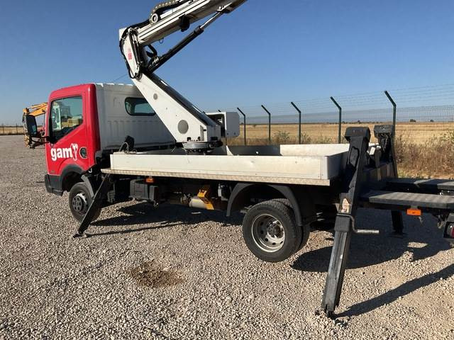 Nissan NT400 Cabstar - Автовишка: снимка 2 Nissan NT400 Cabstar - Автовишка: снимка 2