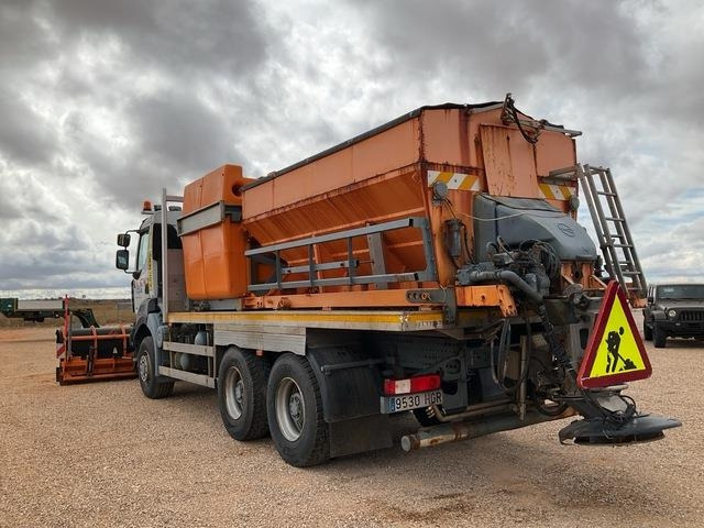 Renault Kerax - Снегорин: снимка 2 Renault Kerax - Снегорин: снимка 2