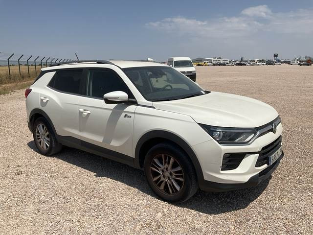 Ssangyong Korando - Лек автомобил: снимка 4 Ssangyong Korando - Лек автомобил: снимка 4