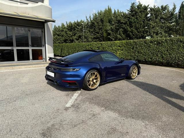 Porsche 911 Coupe - Лек автомобил: снимка 3 Porsche 911 Coupe - Лек автомобил: снимка 3