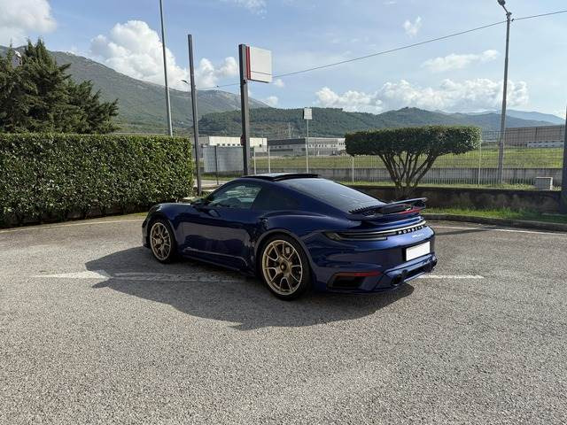 Porsche 911 Coupe - Лек автомобил: снимка 2 Porsche 911 Coupe - Лек автомобил: снимка 2