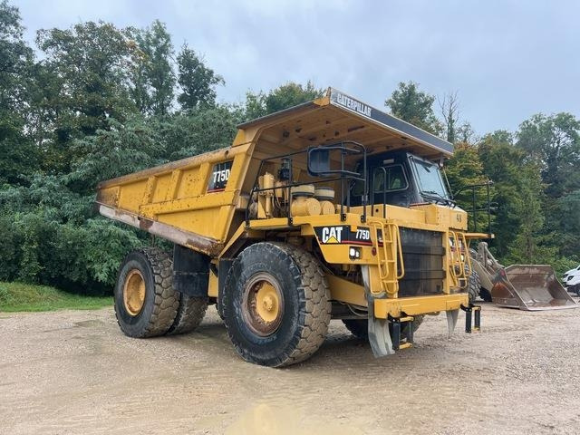 CAT 775D - Кариерен самосвал: снимка 4 CAT 775D - Кариерен самосвал: снимка 4