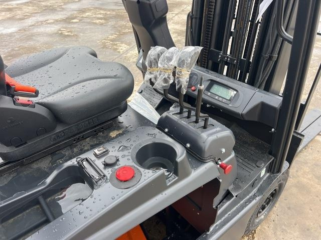 Електрокар Doosan B15T-7 PLUS: снимка 9