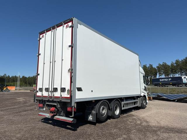 DAF XF 530 FAN - Камион фургон: снимка 3 DAF XF 530 FAN - Камион фургон: снимка 3