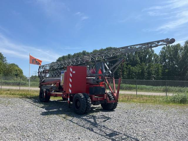 Montalift 102S-4WD(S) - Самоиздигащ се кулокран: снимка 5 Montalift 102S-4WD(S) - Самоиздигащ се кулокран: снимка 5