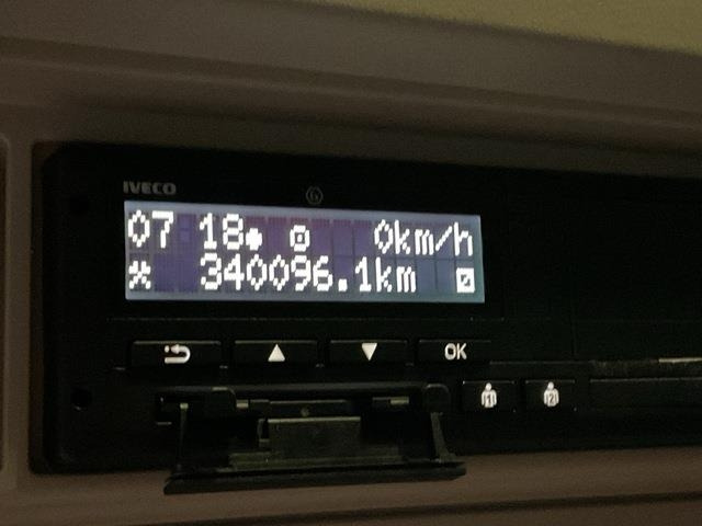 Влекач Iveco S-Way 460 LNG: снимка 16