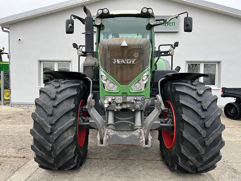 Fendt 824 Vario Profi Plus - Трактор: снимка 3 Fendt 824 Vario Profi Plus - Трактор: снимка 3