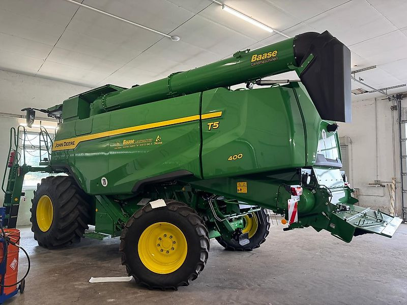 John Deere T5 400 + 6,70m Vario-Schneidwerk - Зърнокомбайн: снимка 2 John Deere T5 400 + 6,70m Vario-Schneidwerk - Зърнокомбайн: снимка 2