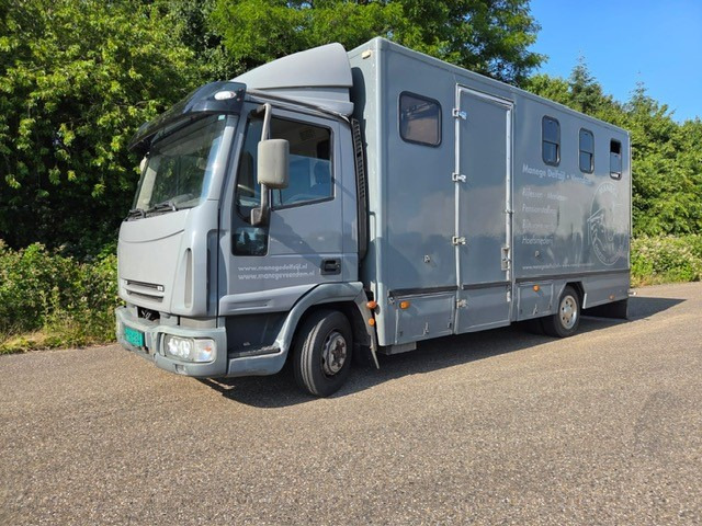 IVECO 75E - За превоз на животни камион: снимка 3 IVECO 75E - За превоз на животни камион: снимка 3