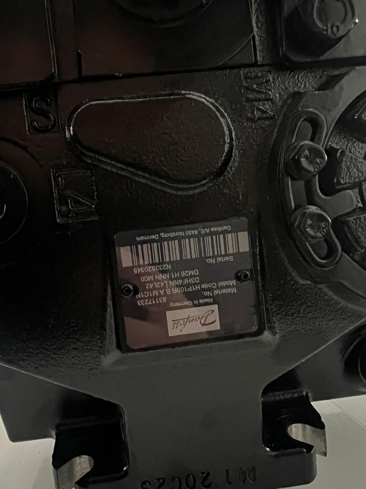 DANFOSS H1P100R B AM1C1ND3HF4NNL42L42 DM26 H1 - Хидравлична помпа за Строителна техника: снимка 2 DANFOSS H1P100R B AM1C1ND3HF4NNL42L42 DM26 H1 - Хидравлична помпа за Строителна техника: снимка 2