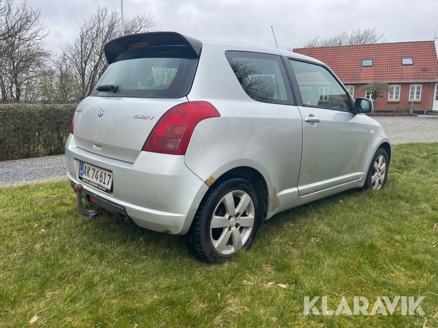 Personbil Suzuki Swift 1,3 - Лек автомобил: снимка 3 Personbil Suzuki Swift 1,3 - Лек автомобил: снимка 3